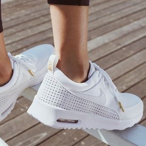 Air Max Thea PRM QS Summit White NWT NWT Nike Air Max Thea PRM QS Summit White WMNS NWT